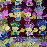 okul öncesınde kağit işler, duvar süsü ,davetiye kartları ,suluboya  çalişması (6321)