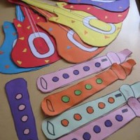 okul öncesınde kağit işler, duvar süsü ,davetiye kartları ,suluboya  çalişması (6370)