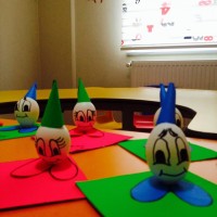 okul öncesınde kağit işler, duvar süsü ,davetiye kartları ,suluboya  çalişması (6425)