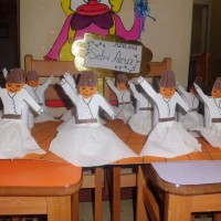 okul öncesınde kağit işler, duvar süsü ,davetiye kartları ,suluboya  çalişması (6428)