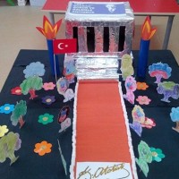 okul öncesınde kağit işler, duvar süsü ,davetiye kartları ,suluboya  çalişması (6442)