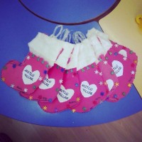 okul öncesınde kağit işler, duvar süsü ,davetiye kartları ,suluboya  çalişması (6458)