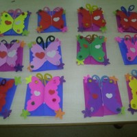 okul öncesınde kağit işler, duvar süsü ,davetiye kartları ,suluboya  çalişması (6459)