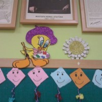 okul öncesınde kağit işler, duvar süsü ,davetiye kartları ,suluboya  çalişması (6474)