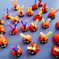 okul öncesınde kağit işler, duvar süsü ,davetiye kartları ,suluboya  çalişması (6521)