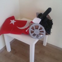 okul öncesınde kağit işler, duvar süsü ,davetiye kartları ,suluboya  çalişması (6665)