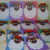 okul öncesınde kağit işler, duvar süsü ,davetiye kartları ,suluboya  çalişması (6671)