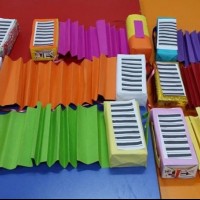 okul öncesınde kağit işler, duvar süsü ,davetiye kartları ,suluboya  çalişması (6677)