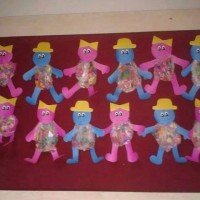 okul öncesınde kağit işler, duvar süsü ,davetiye kartları ,suluboya  çalişması (6799)