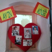 okul öncesınde kağit işler, duvar süsü ,davetiye kartları ,suluboya  çalişması (6808)