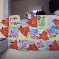 okul öncesınde kağit işler, duvar süsü ,davetiye kartları ,suluboya  çalişması (6886)