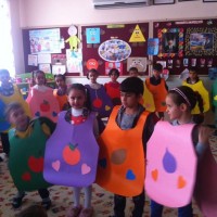 okul öncesınde kağit işler, duvar süsü ,davetiye kartları ,suluboya  çalişması (6937)