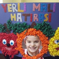 okul öncesınde kağit işler, duvar süsü ,davetiye kartları ,suluboya  çalişması (7030)