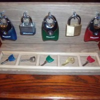 sanat etkınlığı ,boyama çalişması ,artık materyal (135)