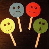 sanat etkınlığı ,boyama çalişması ,artık materyal (420)