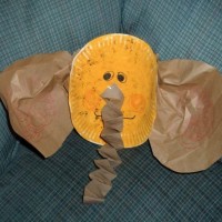 sanat etkınlığı ,boyama çalişması ,artık materyal (520)