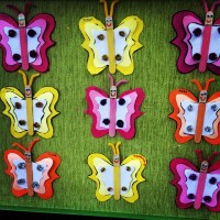 Artık Materyaller,Proje Çalişması, Sınıf Süsleme ,Kapı Süsü, Sayı Birleştirme,Arı Çalişması ,Balık  ,Kuş ,Baykuş,Maymun ,Kurbağa  Çalişması(1370)