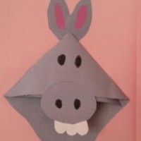 Artık Materyaller,Proje Çalişması, Sınıf Süsleme ,Kapı Süsü, Sayı Birleştirme,Arı Çalişması ,Balık  ,Kuş ,Baykuş,Maymun ,Kurbağa  Çalişması(1498)