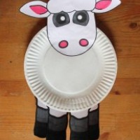 Artık Materyaller,Proje Çalişması, Sınıf Süsleme ,Kapı Süsü, Sayı Birleştirme,Arı Çalişması ,Balık  ,Kuş ,Baykuş,Maymun ,Kurbağa  Çalişması(1985)