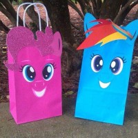 Artık Materyaller,Proje Çalişması, Sınıf Süsleme ,Kapı Süsü, Sayı Birleştirme,Arı Çalişması ,Balık  ,Kuş ,Baykuş,Maymun ,Kurbağa  Çalişması(2305)