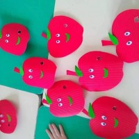 okul öncesinde boyma çalişması ve sanat etkinliği  (171)