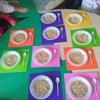 okul öncesinde boyma çalişması ve sanat etkinliği  (234)